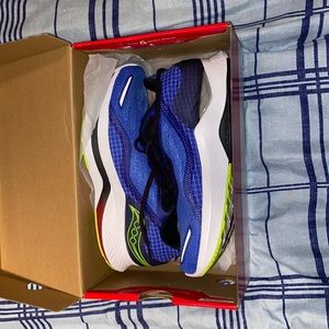 SAUCONY ENDORPHIN SHIFT 2